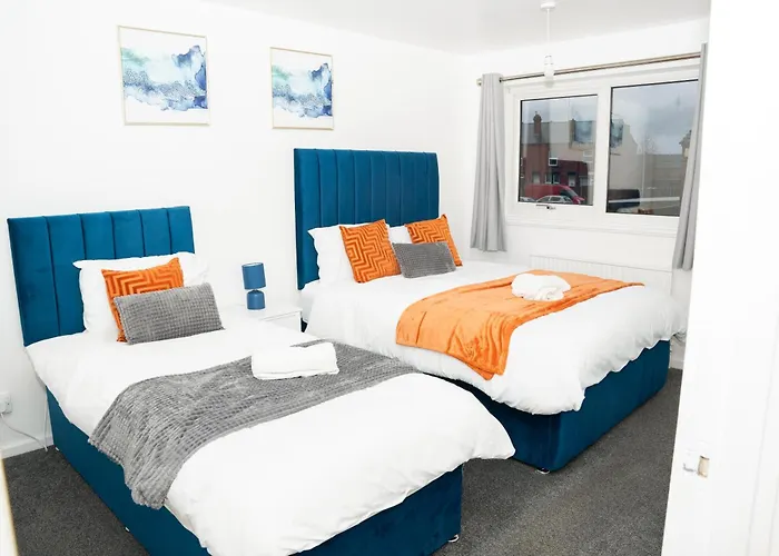 Stylish 3 Bed House With Free Parking Hébergement de vacances