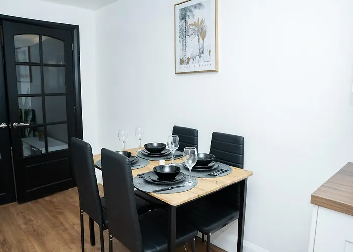Hébergement de vacances Stylish 3 Bed House With Free Parking *