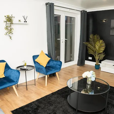 Stylish 3 Bed House With Free Parking 度假居 利兹