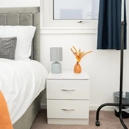 Tatil Evi Stylish 3 Bed House With Free Parking Leeds (West Yorkshire)