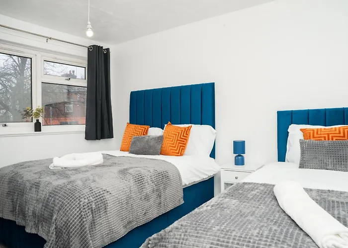 Stylish 3 Bed House With Free Parking * 리즈