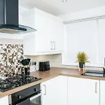 בית נופש Stylish 3 Bed House With Free Parking לידס
