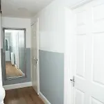 בית נופש Stylish 3 Bed House With Free Parking לידס